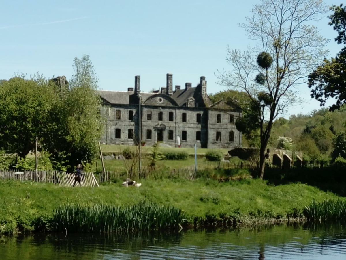 Gouarec Bed & Breakfast Lanrivain Zewnętrze zdjęcie